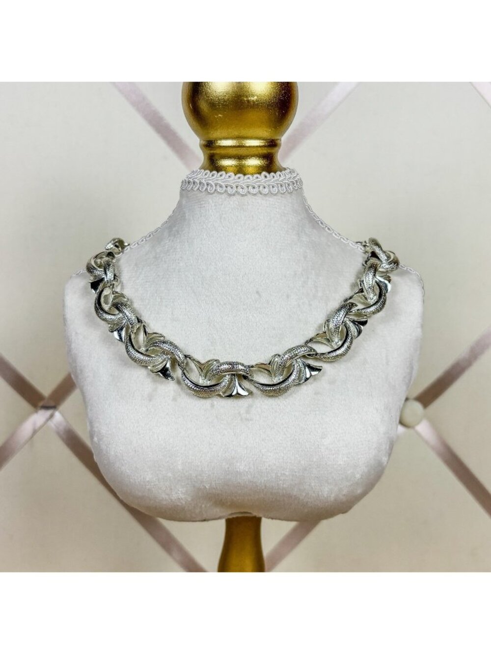 Coro Vintage Silver Tone Choker Necklace 15" Textured Scroll Link Statement C86